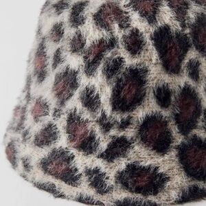 Urban Outfitters Leopard Print Fuzzy Bucket Hat Animal Print One Size.